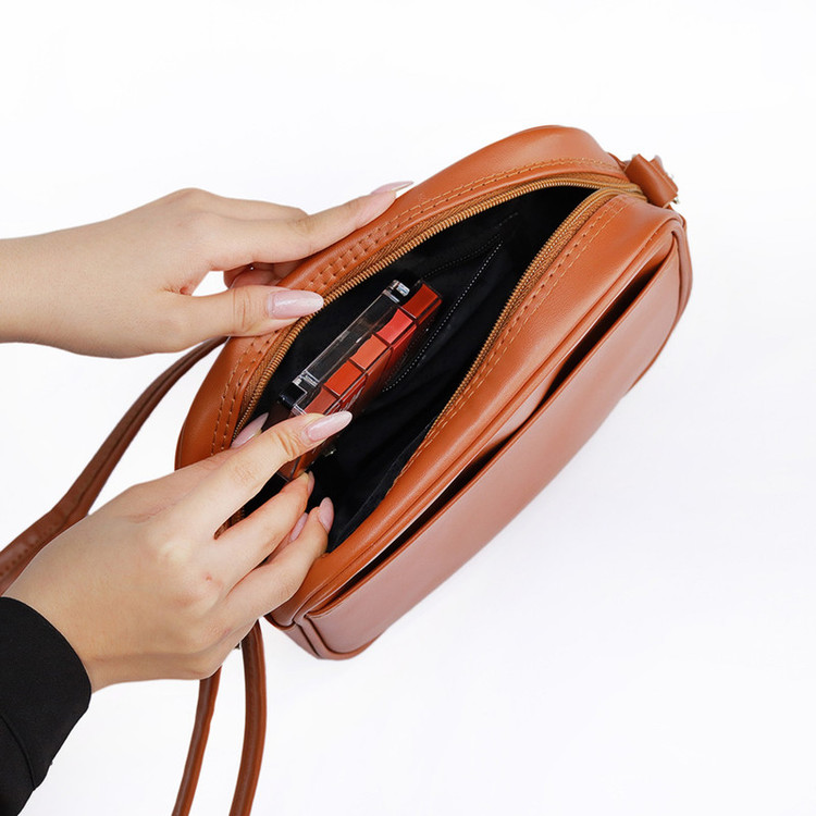 کیف دوشی زنانه مدل مینیمال