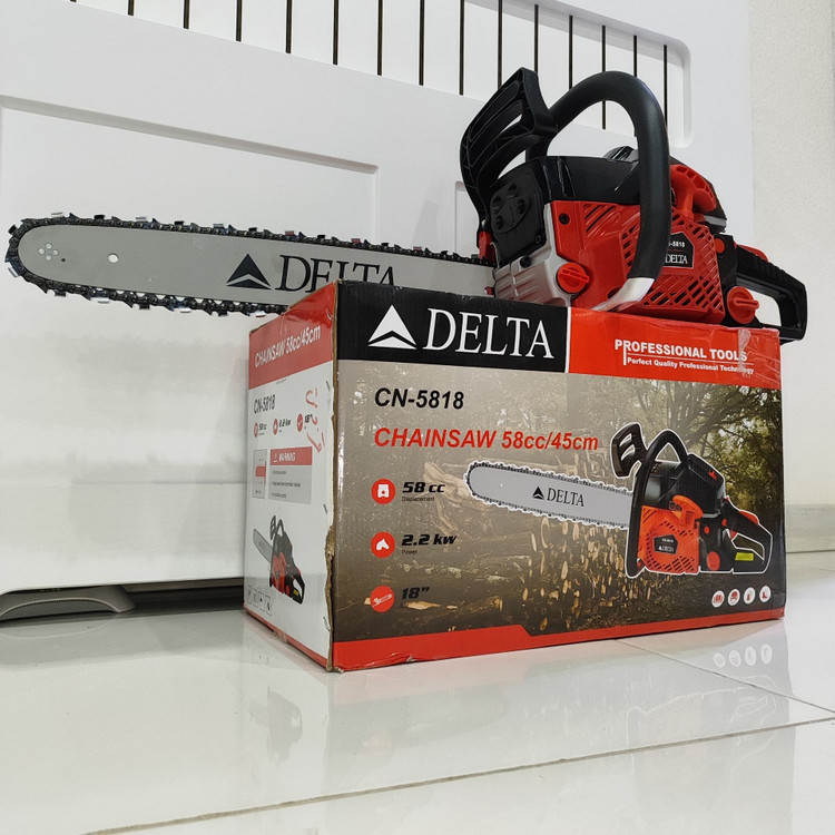 اره زنجیری دلتا DELTA مدل CN5818 موتور 5800 تیغه 45 سانتی همراه لوازم جانبی