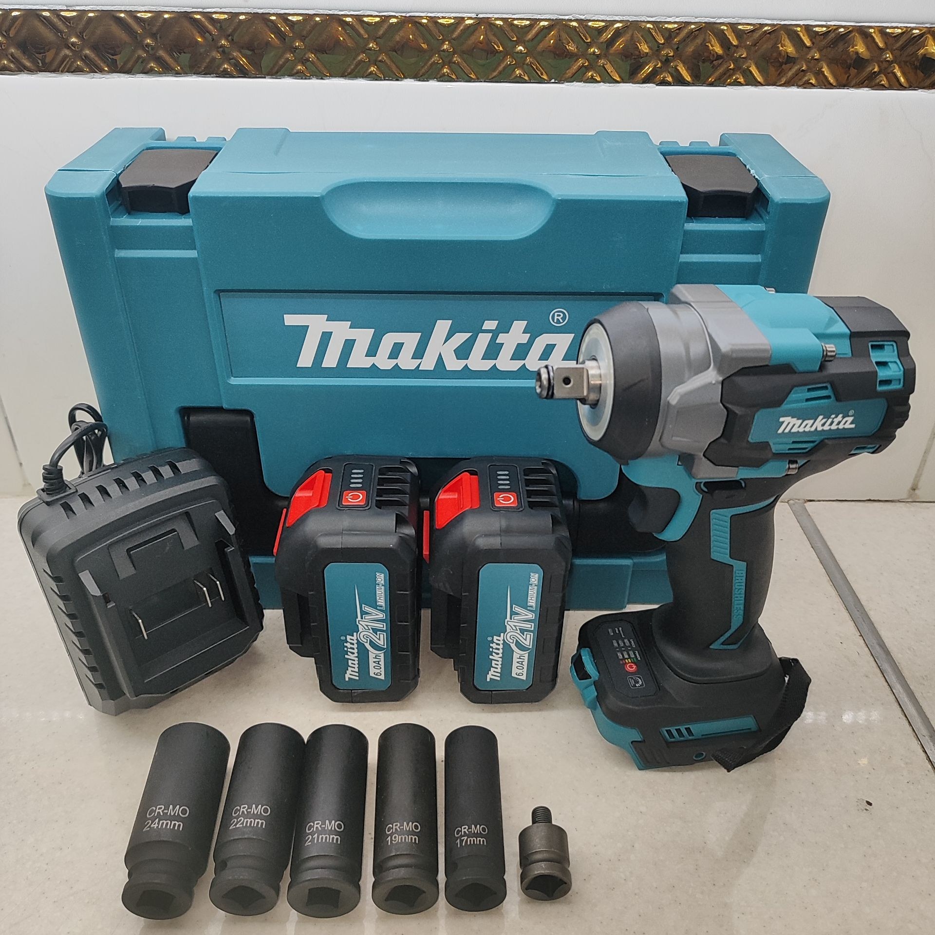 بکس شارژی حرفه ای ماکیتا 21 ولت دو باتری موتور براشلس ماکیتا مدل M21-1200N با لوازم کامل مطابق تصاویر