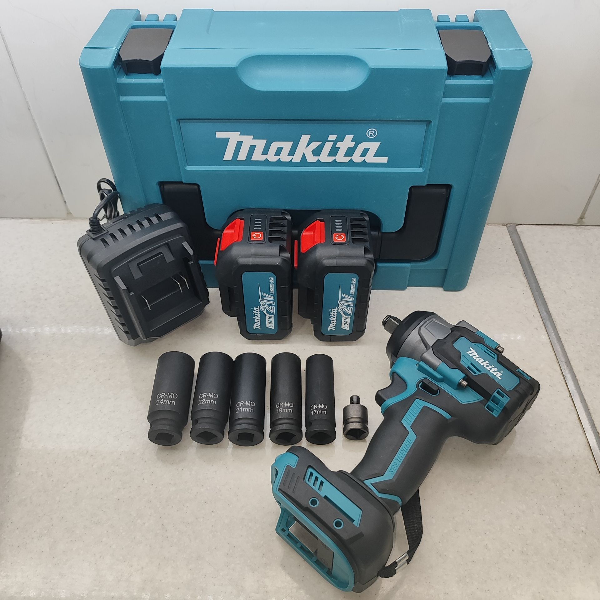 بکس شارژی حرفه ای ماکیتا 21 ولت دو باتری موتور براشلس ماکیتا مدل M21-1200N با لوازم کامل مطابق تصاویر