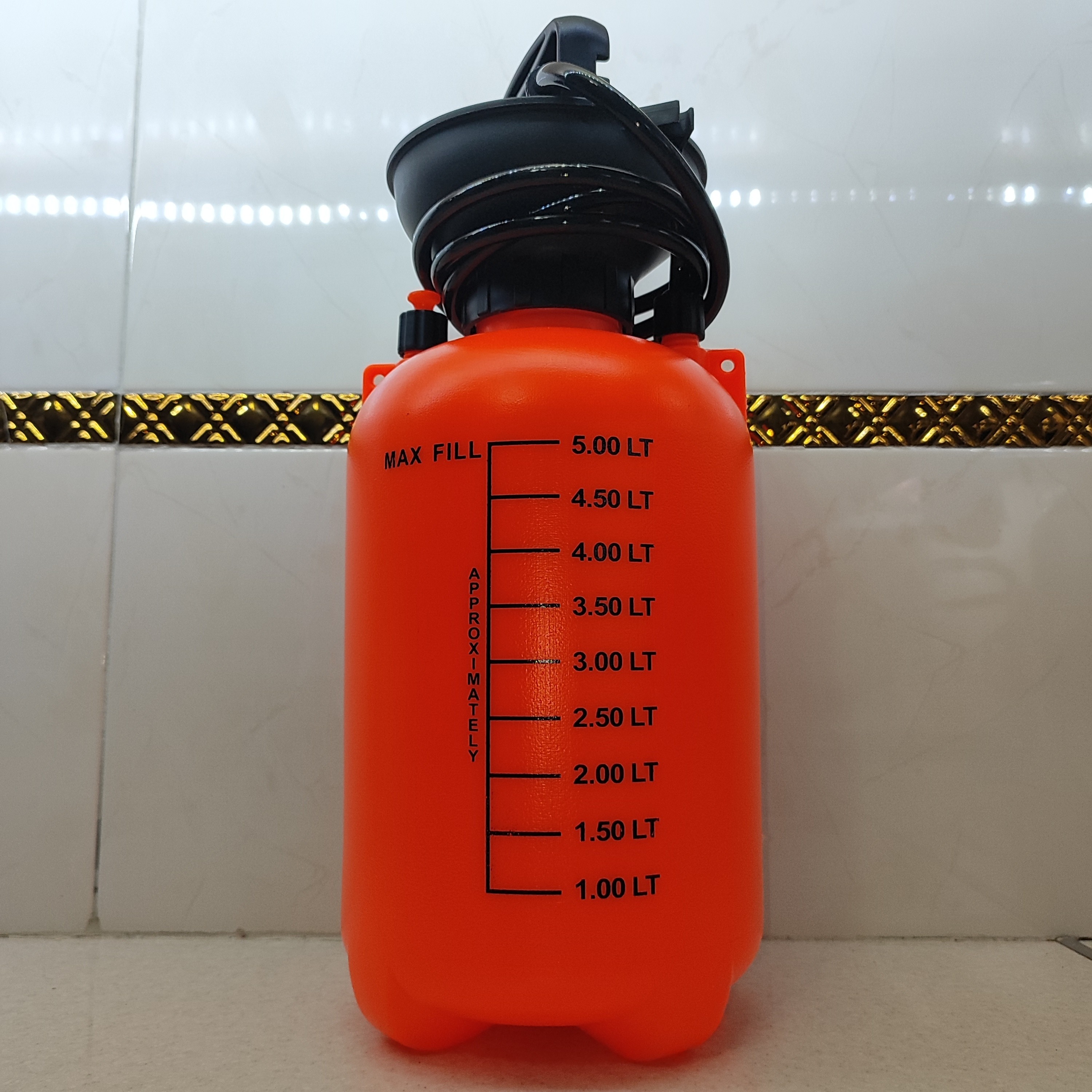 سمپاش دستی 5 لیتری دلتا WX-5A مدل DELTA (لانس استیل) سم پاش دستی 5 لیتری WX-5A DELTA به همراه لوازم جانبی کامل مطابق تصا
