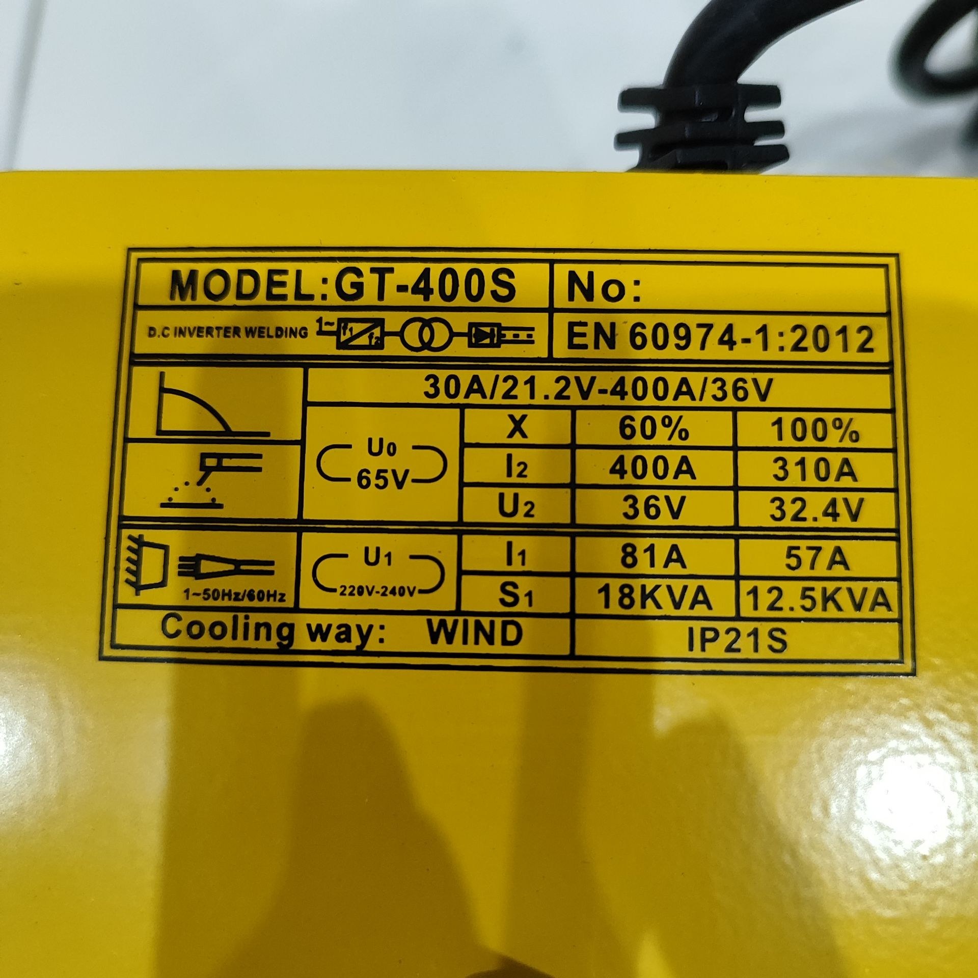 اینورتر جوشکاری اینتیمکس 400 آمپر مدل Intimax GT400S همراه لوازم کامل مطابق عکس دستگاه جوش حرفه ای اینتی مکس