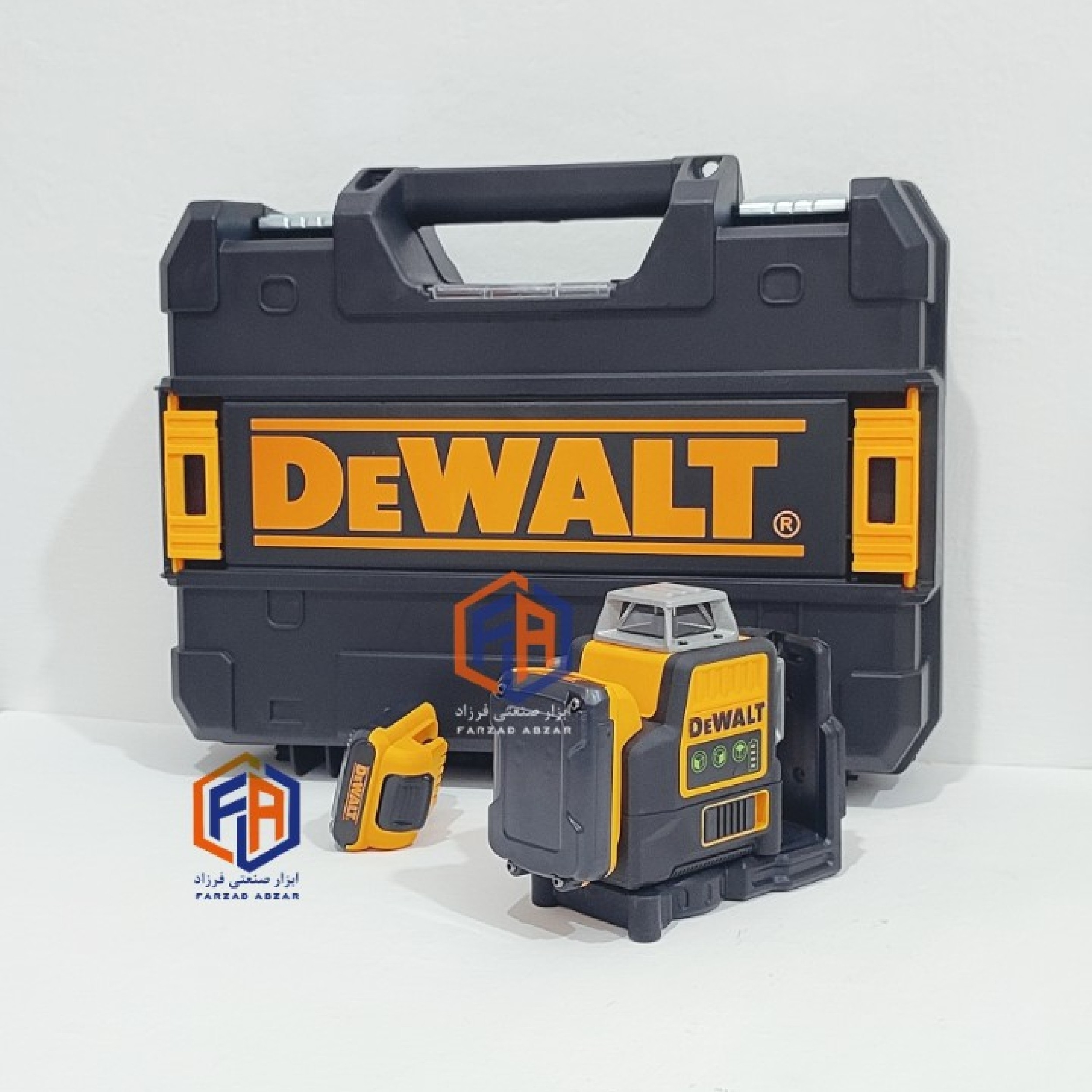تراز لیزری جعبه بزرگ دیوالت سه بعدی به همراه براکت گیره مدل DEWALT12-line