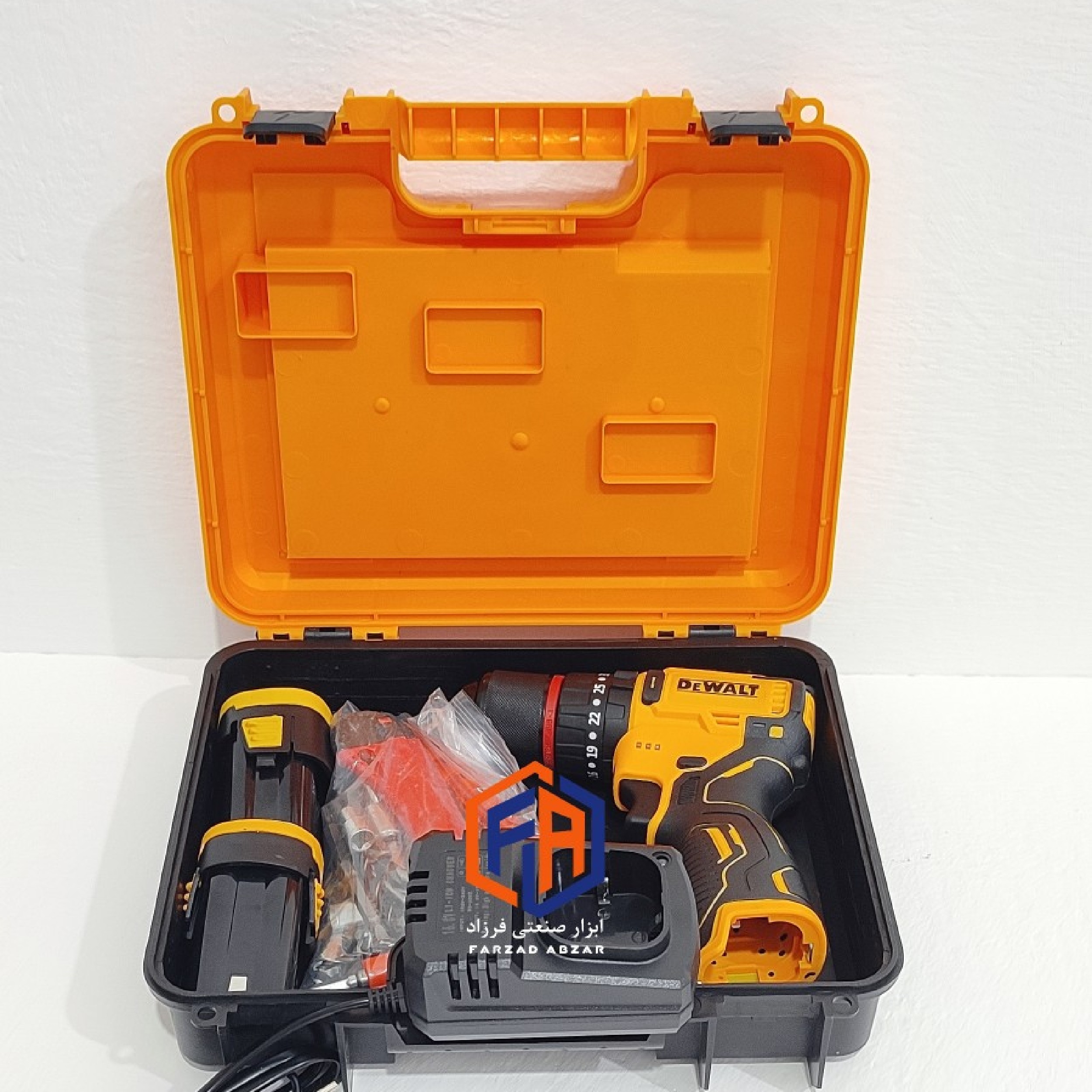 دریل شارژی موتور براشلس دیوالت سه نظام فلزی مدل DEWALT-24V